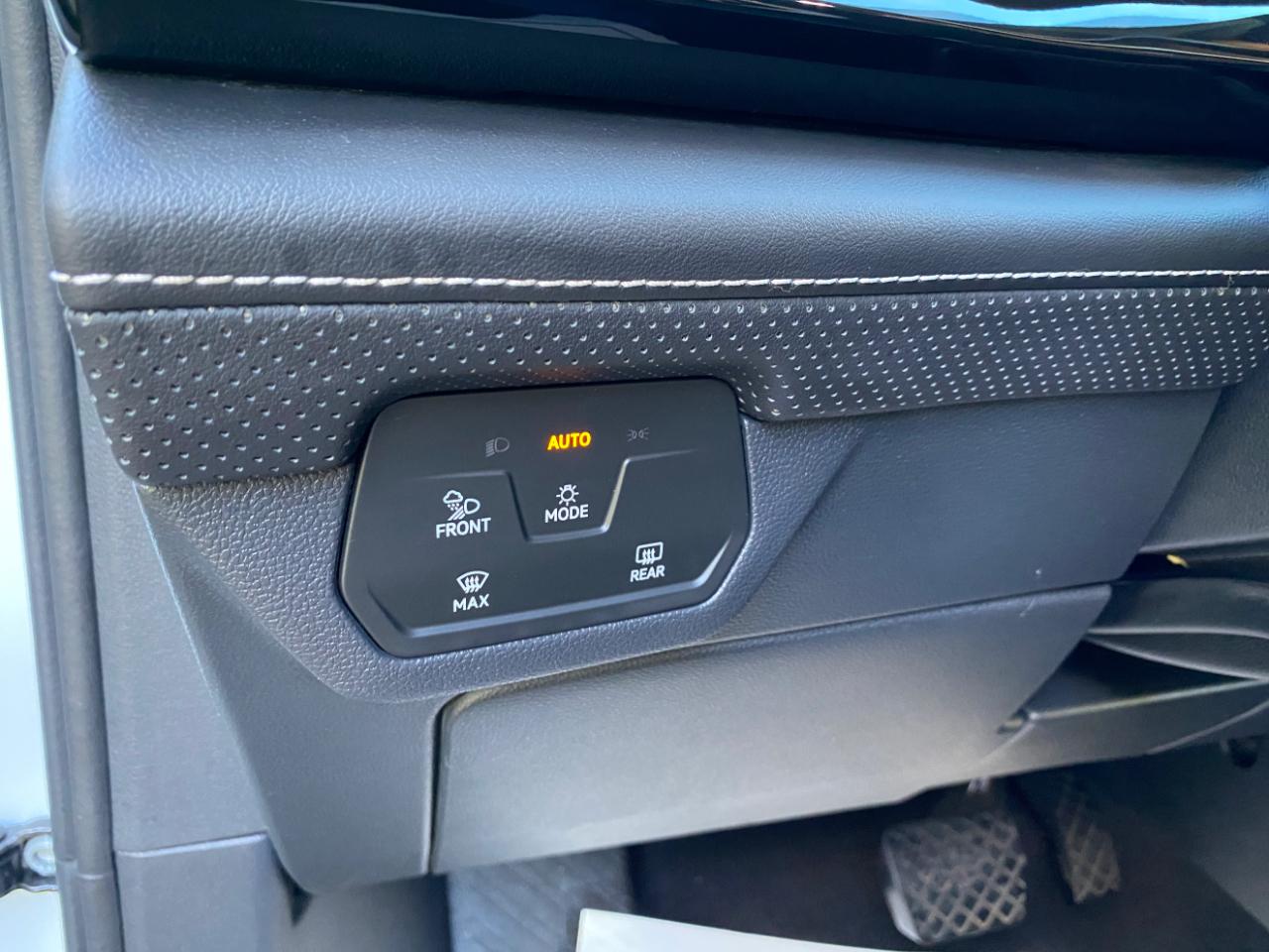 Volkswagen Atlas 2.0T SE w/Technology FWD 2025