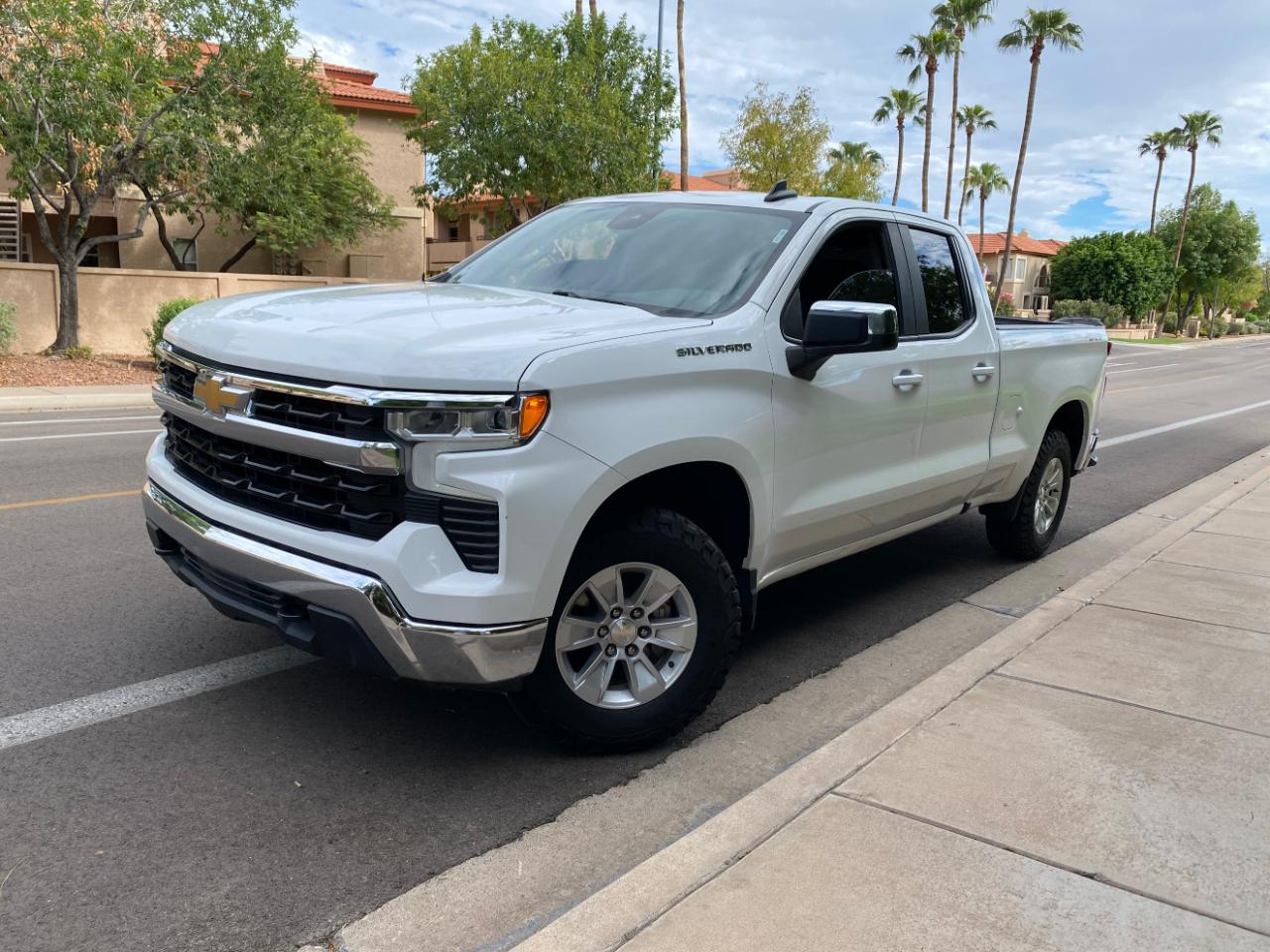 Chevrolet Silverado 1500 4WD Double Cab 147" LT w/1LT 2023