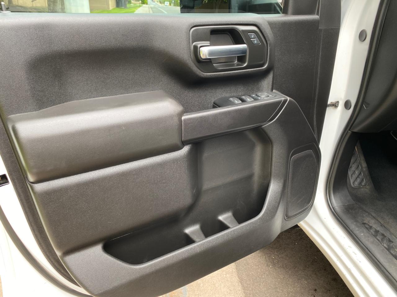 Chevrolet Silverado 2500HD 4WD Crew Cab 159" Custom 2024