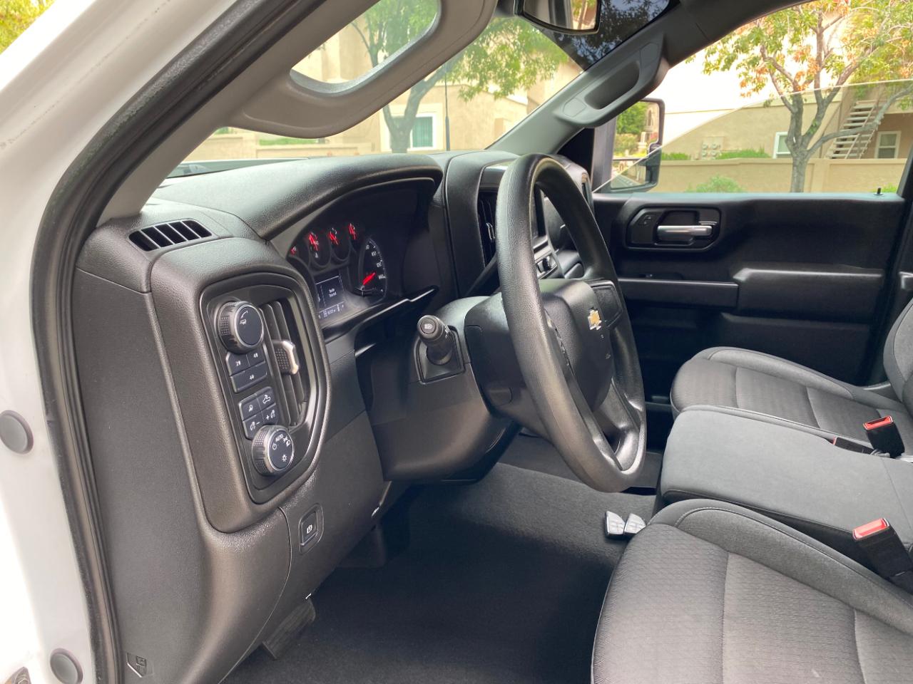 Chevrolet Silverado 2500HD 4WD Crew Cab 159" Custom 2024