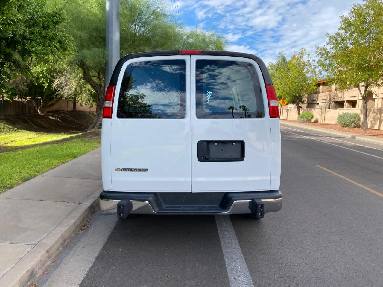 Chevrolet Express Cargo Van RWD 2500 135" 2024