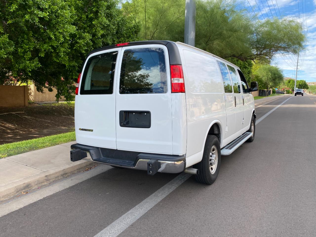 Chevrolet Express Cargo Van RWD 2500 135" 2024