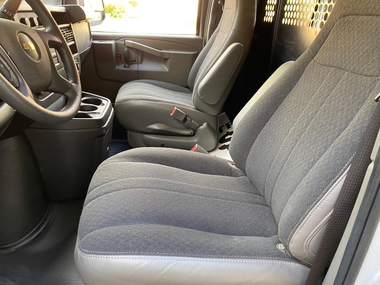 Chevrolet Express Cargo Van RWD 2500 135" 2024