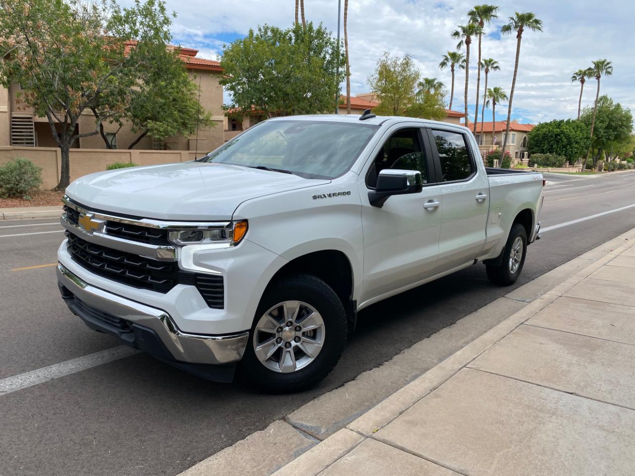 Chevrolet Silverado 1500 4WD Crew Cab 157" LT 2023