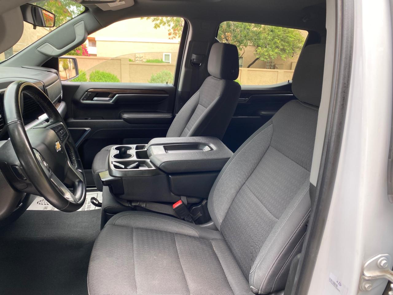 Chevrolet Silverado 1500 4WD Crew Cab 157" LT 2023