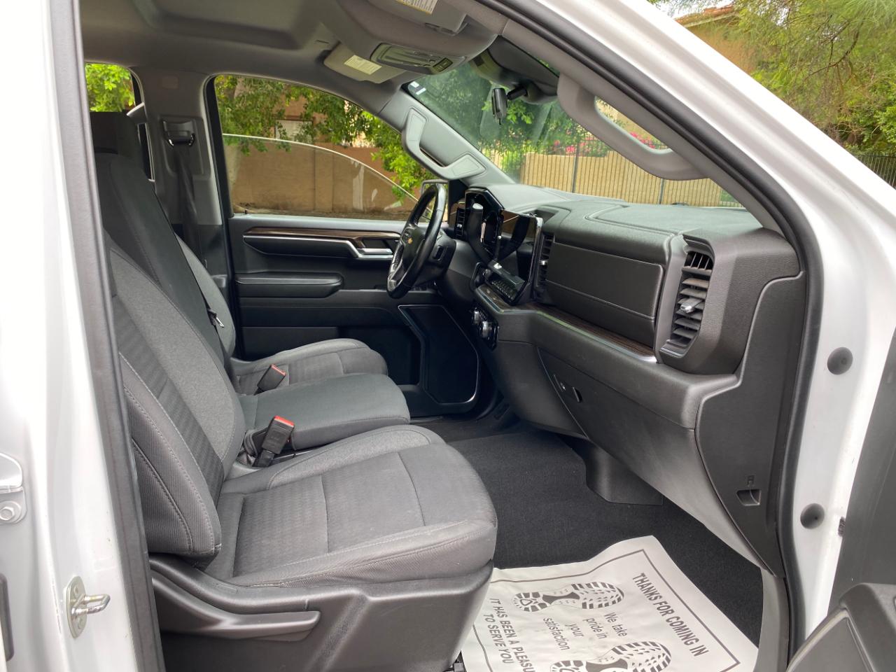 Chevrolet Silverado 1500 4WD Crew Cab 157" LT 2023