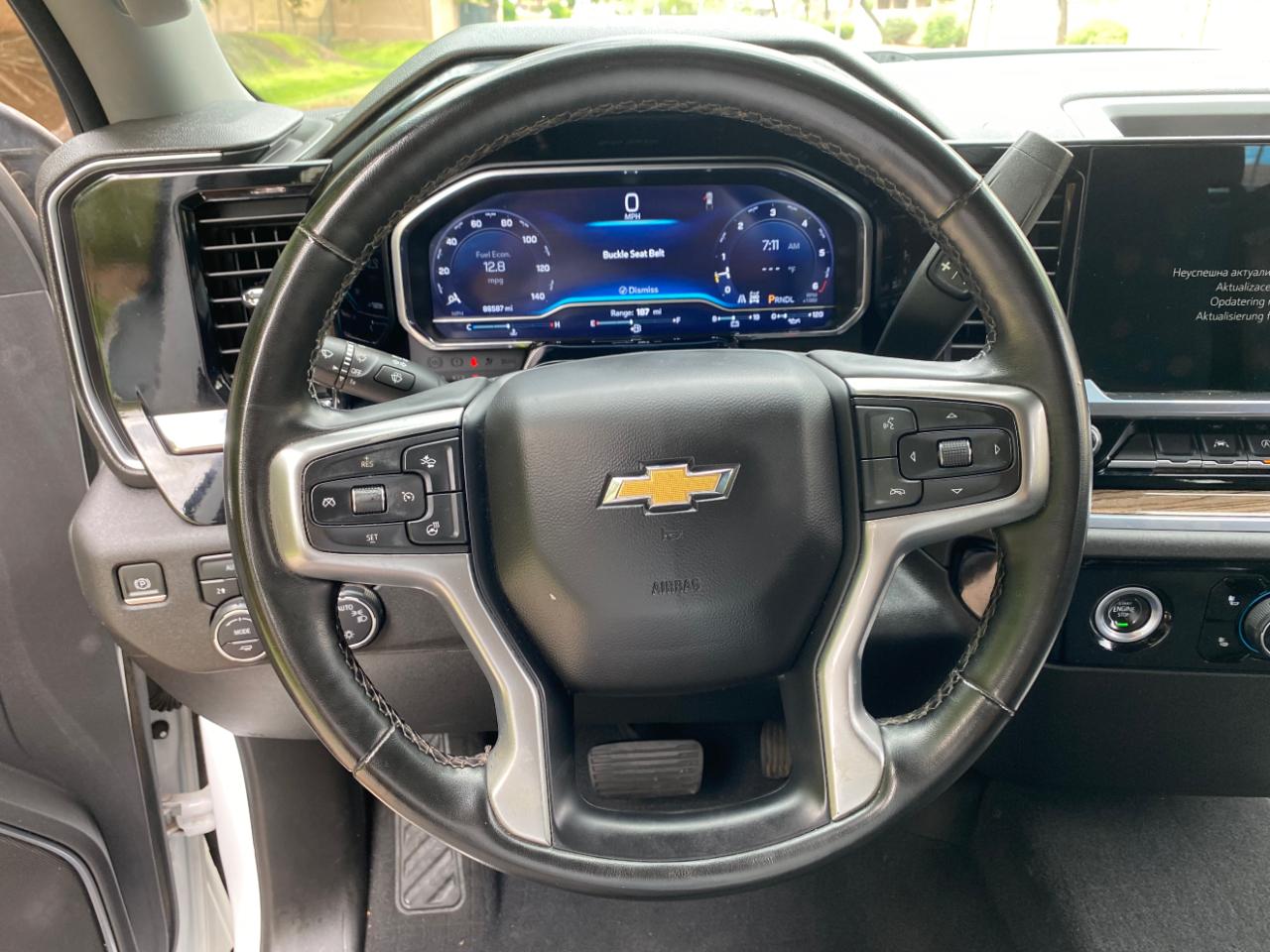 Chevrolet Silverado 1500 4WD Crew Cab 157" LT 2023