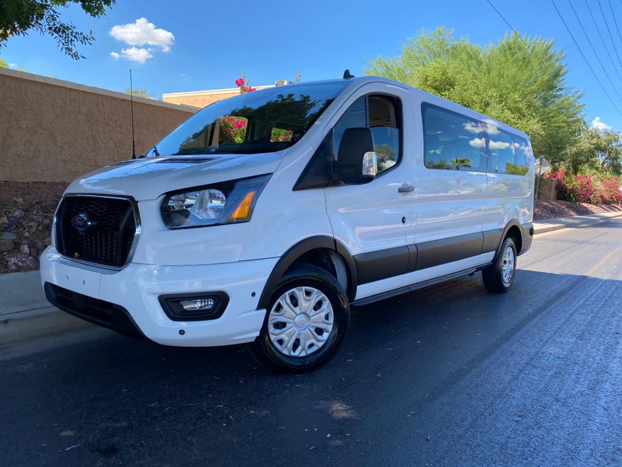 Ford Transit Passenger Wagon T-350 148" Low Roof XLT RWD 2024