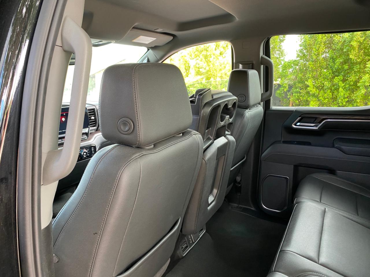 GMC Sierra 1500 4WD Crew Cab 147" SLT 2025