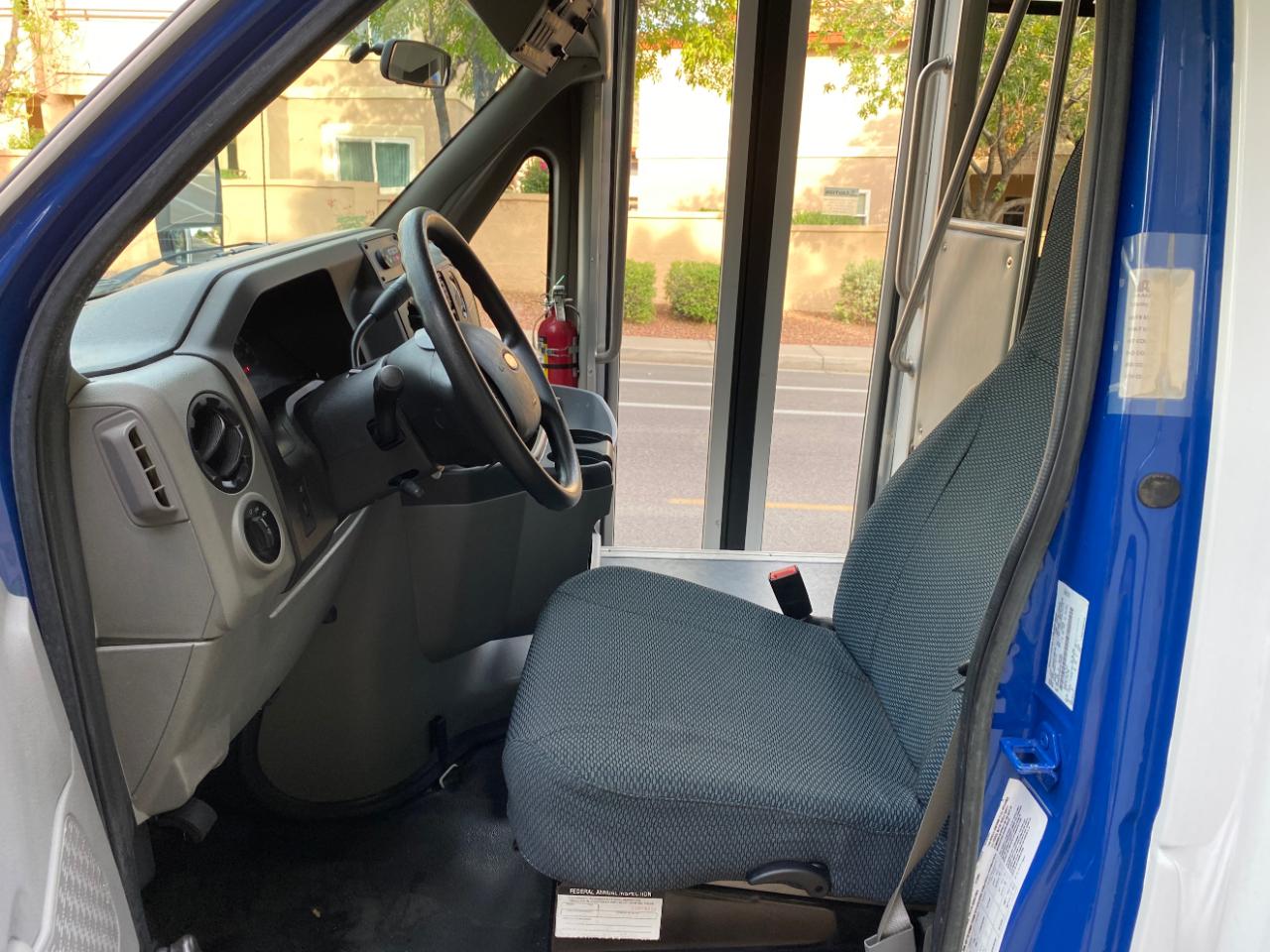 Ford E-Series Cutaway E-350 SRW 138" WB 2018