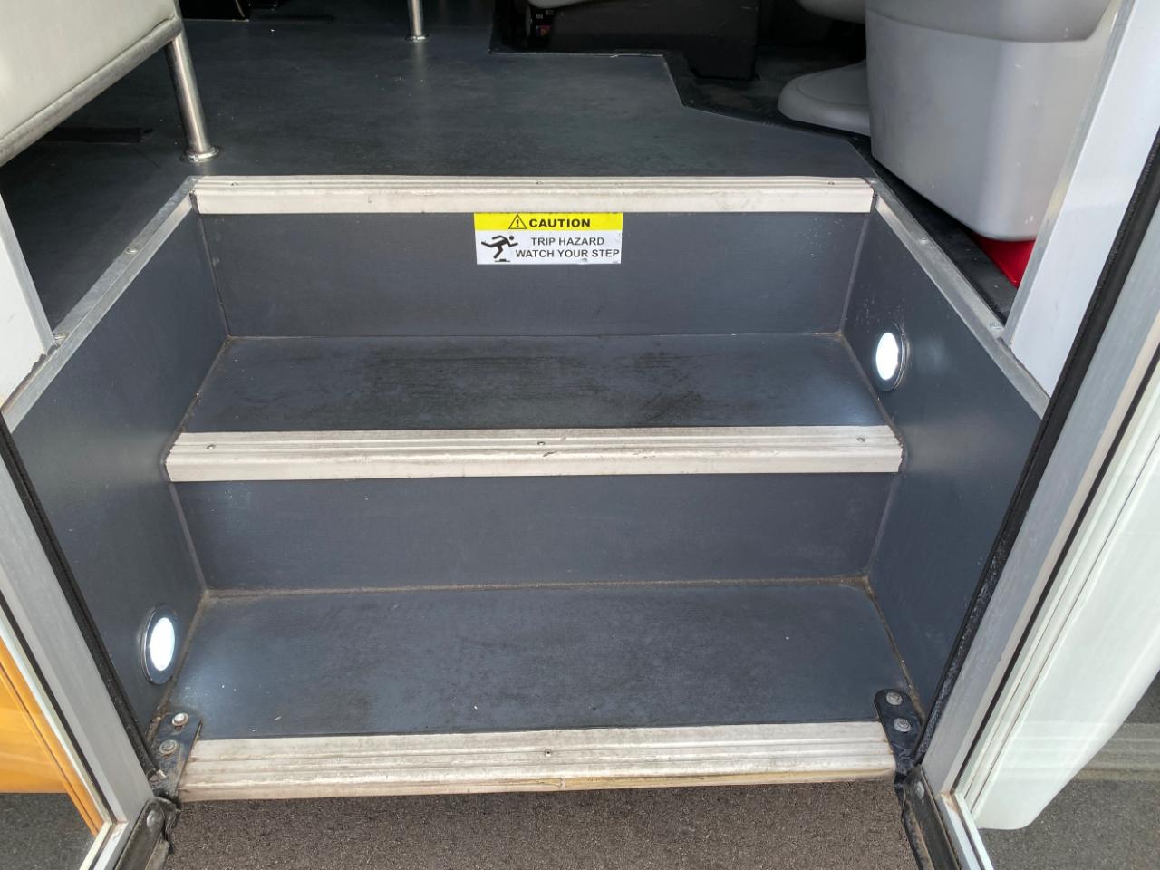 Ford E-Series Cutaway E-350 SRW 138" WB 2018