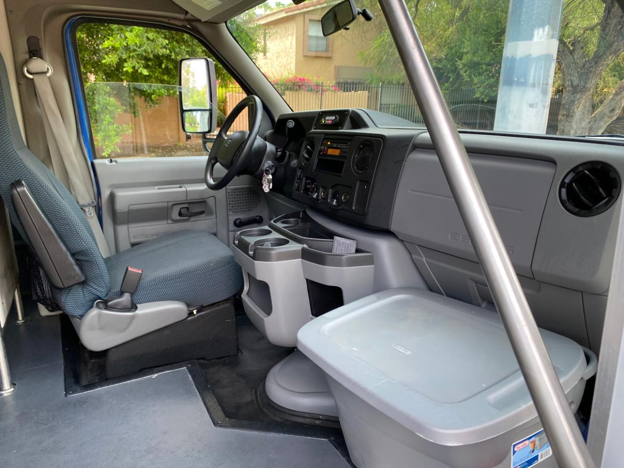 Ford E-Series Cutaway E-350 SRW 138" WB 2018