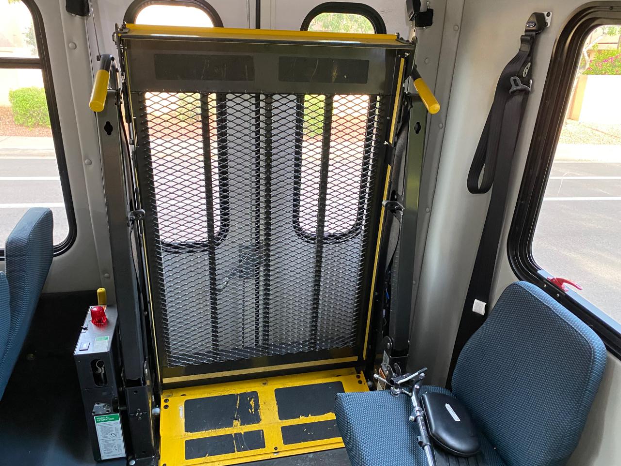 Ford E-Series Cutaway E-350 SRW 138" WB 2018