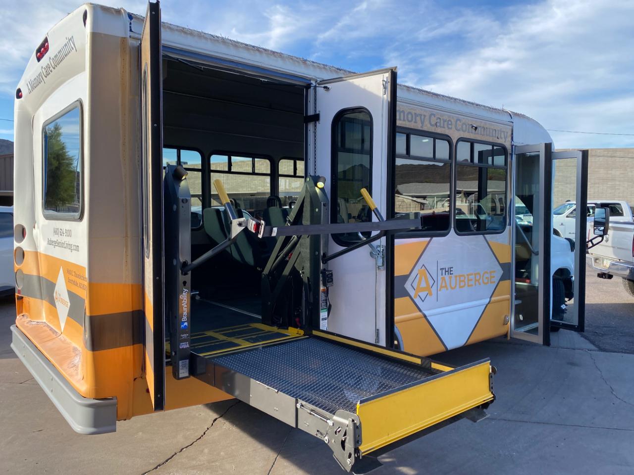 Ford E-Series Cutaway E-350 SRW 138" WB 2018