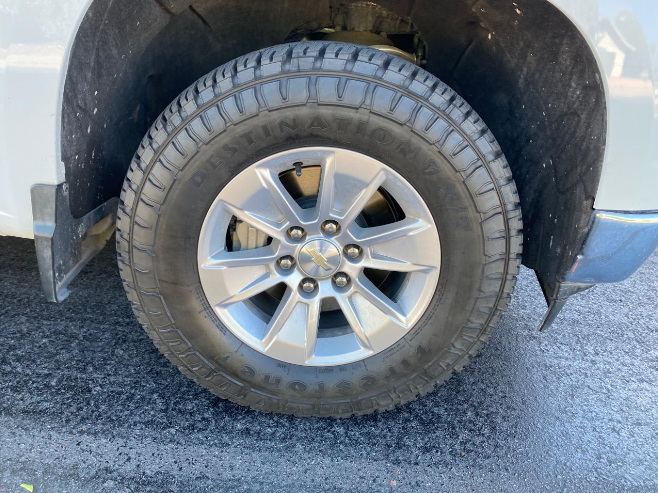 Chevrolet Silverado 1500 4WD Crew Cab 157" LT 2023