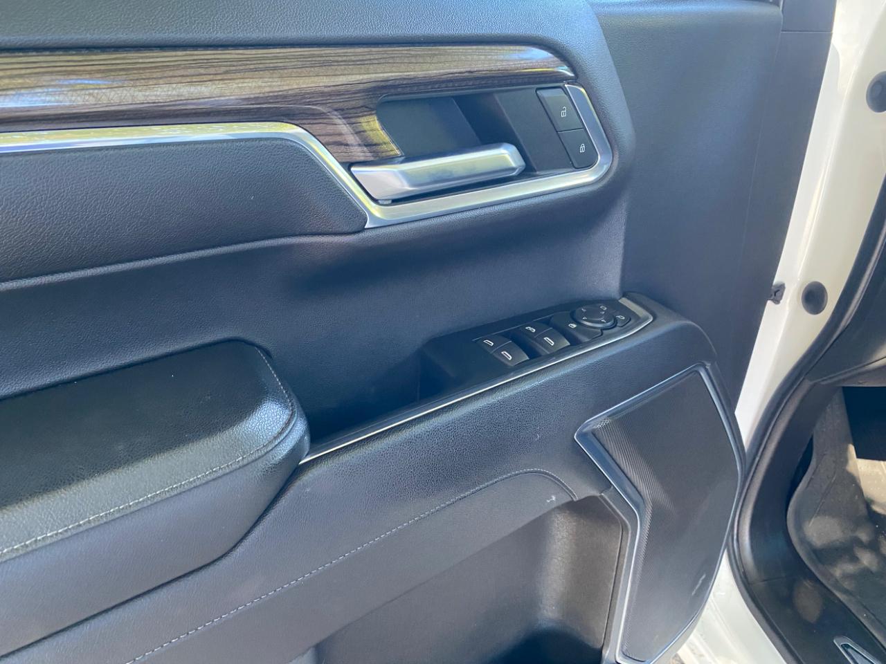Chevrolet Silverado 1500 4WD Crew Cab 157" LT 2023
