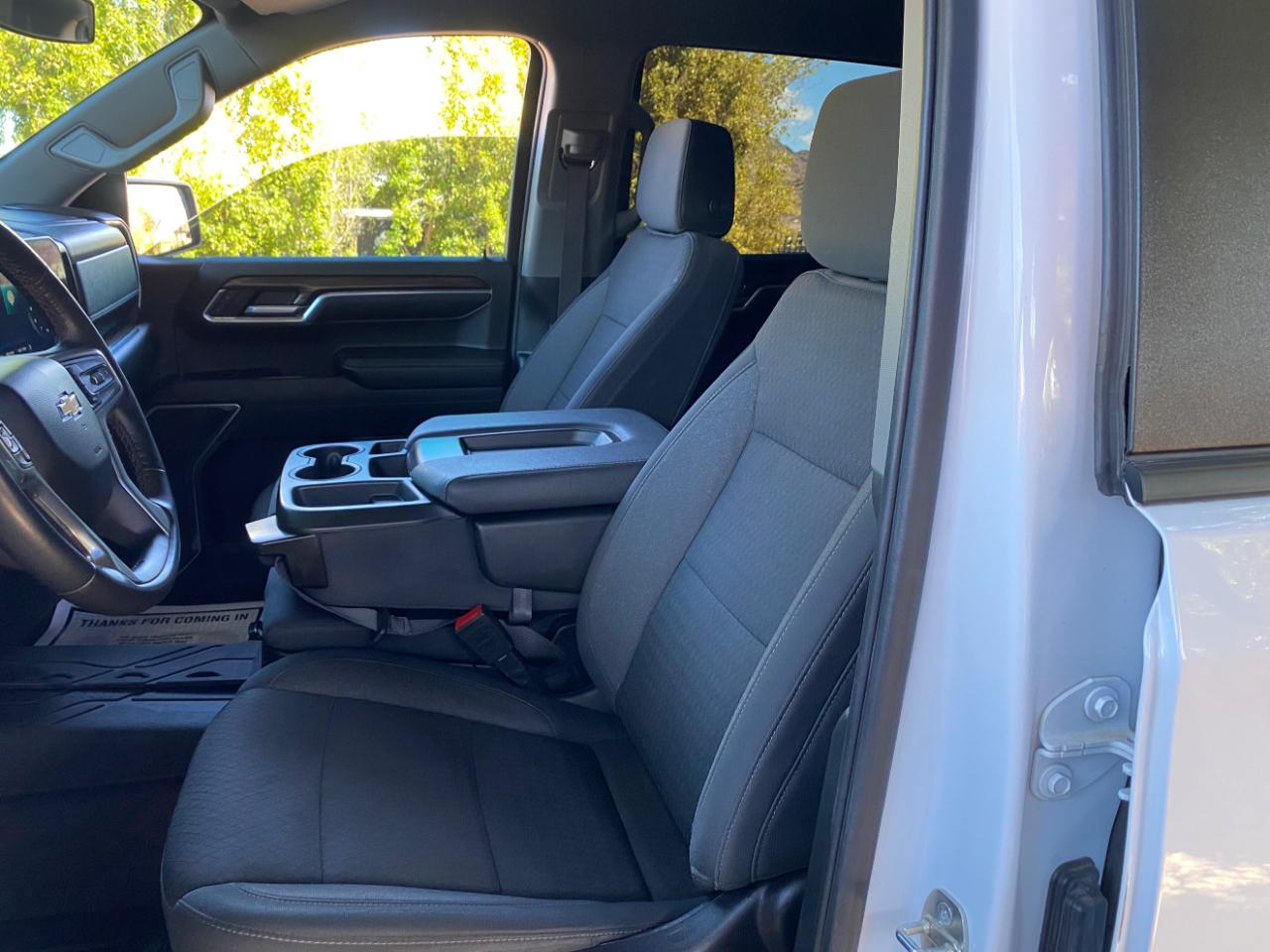 Chevrolet Silverado 1500 4WD Crew Cab 157" LT 2023