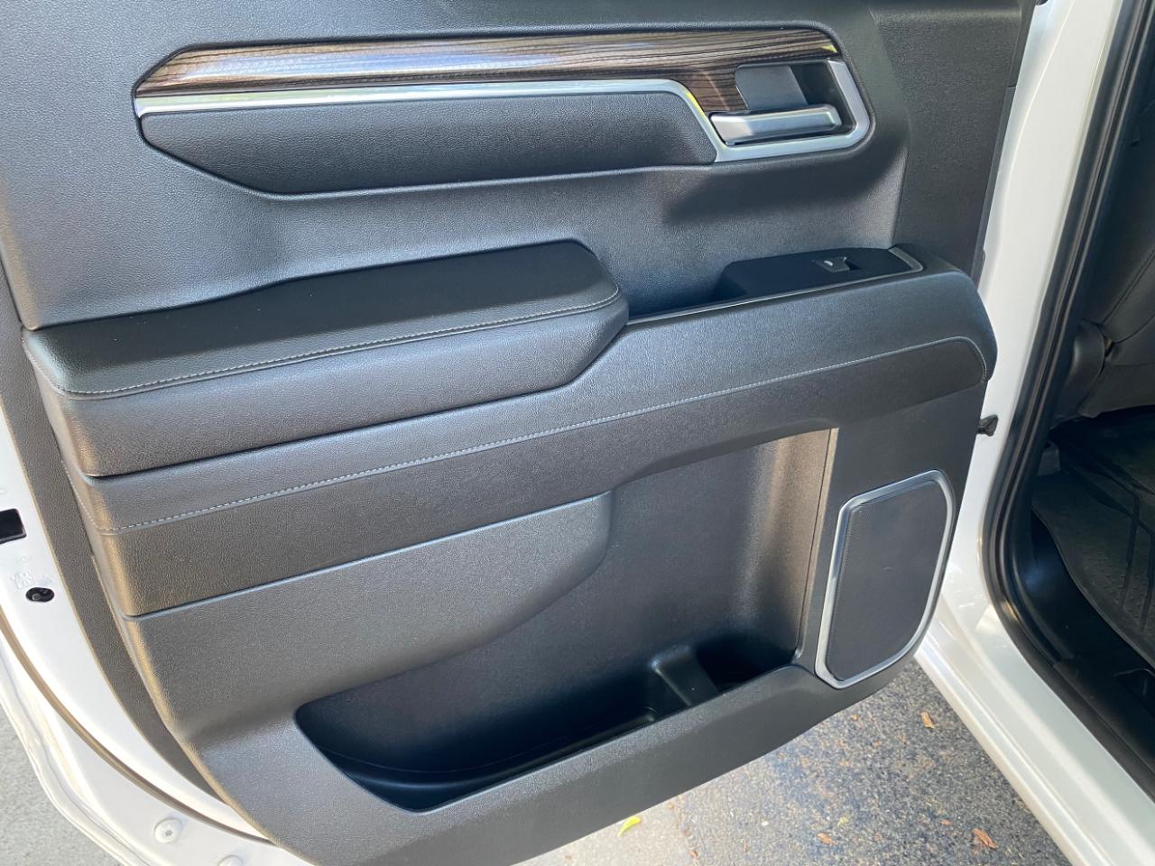Chevrolet Silverado 1500 4WD Crew Cab 157" LT 2023