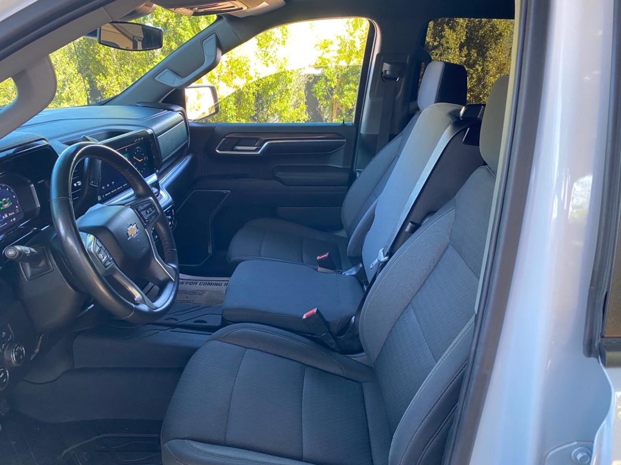 Chevrolet Silverado 1500 4WD Crew Cab 157" LT 2023