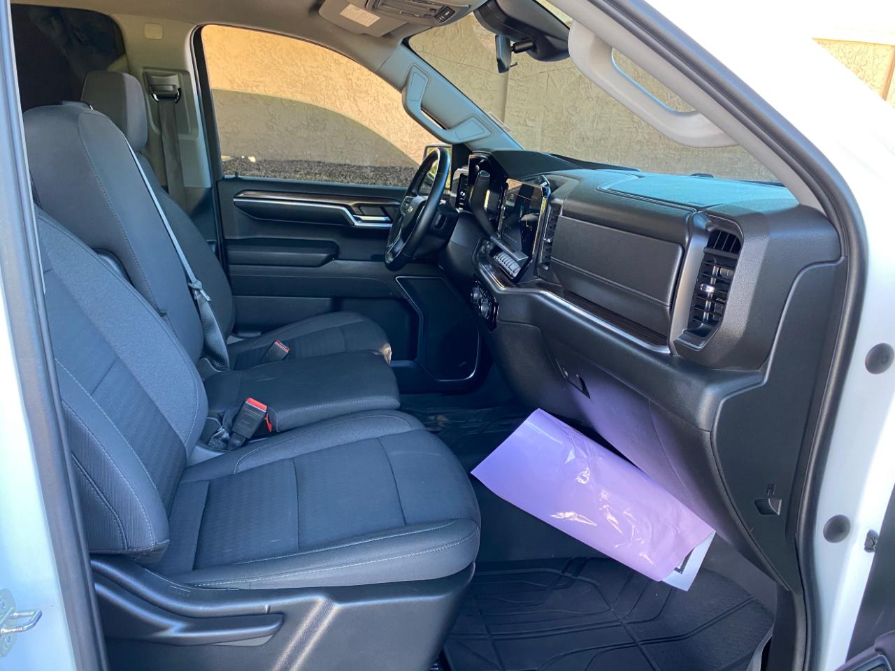 Chevrolet Silverado 1500 4WD Crew Cab 157" LT 2023