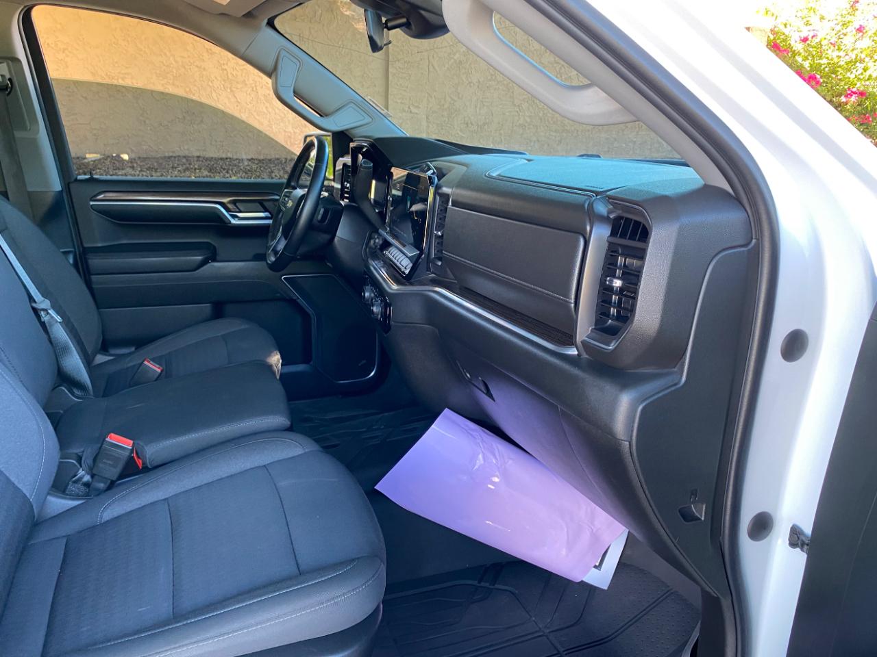 Chevrolet Silverado 1500 4WD Crew Cab 157" LT 2023