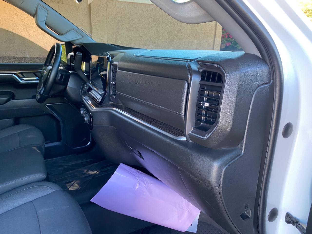 Chevrolet Silverado 1500 4WD Crew Cab 157" LT 2023