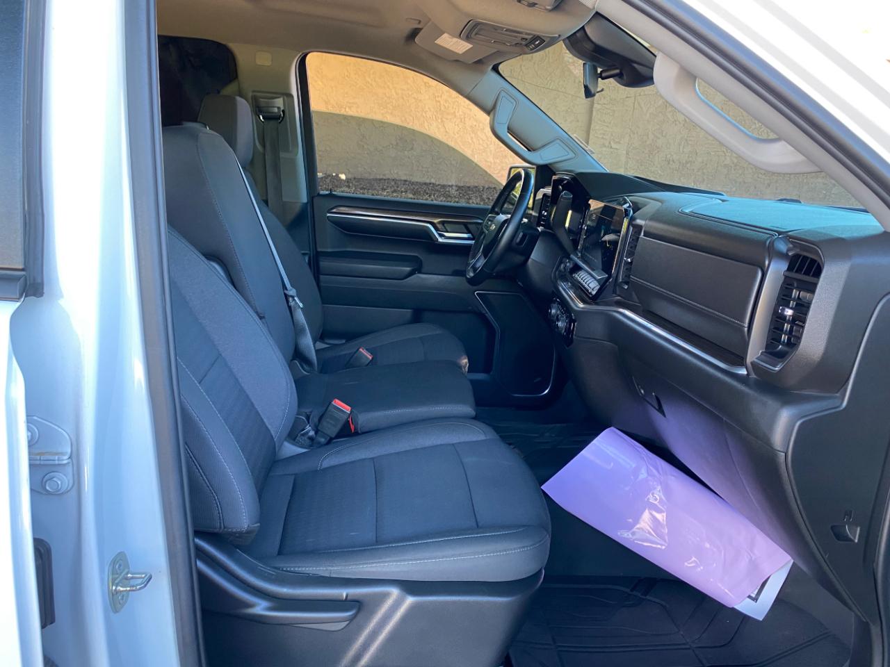 Chevrolet Silverado 1500 4WD Crew Cab 157" LT 2023