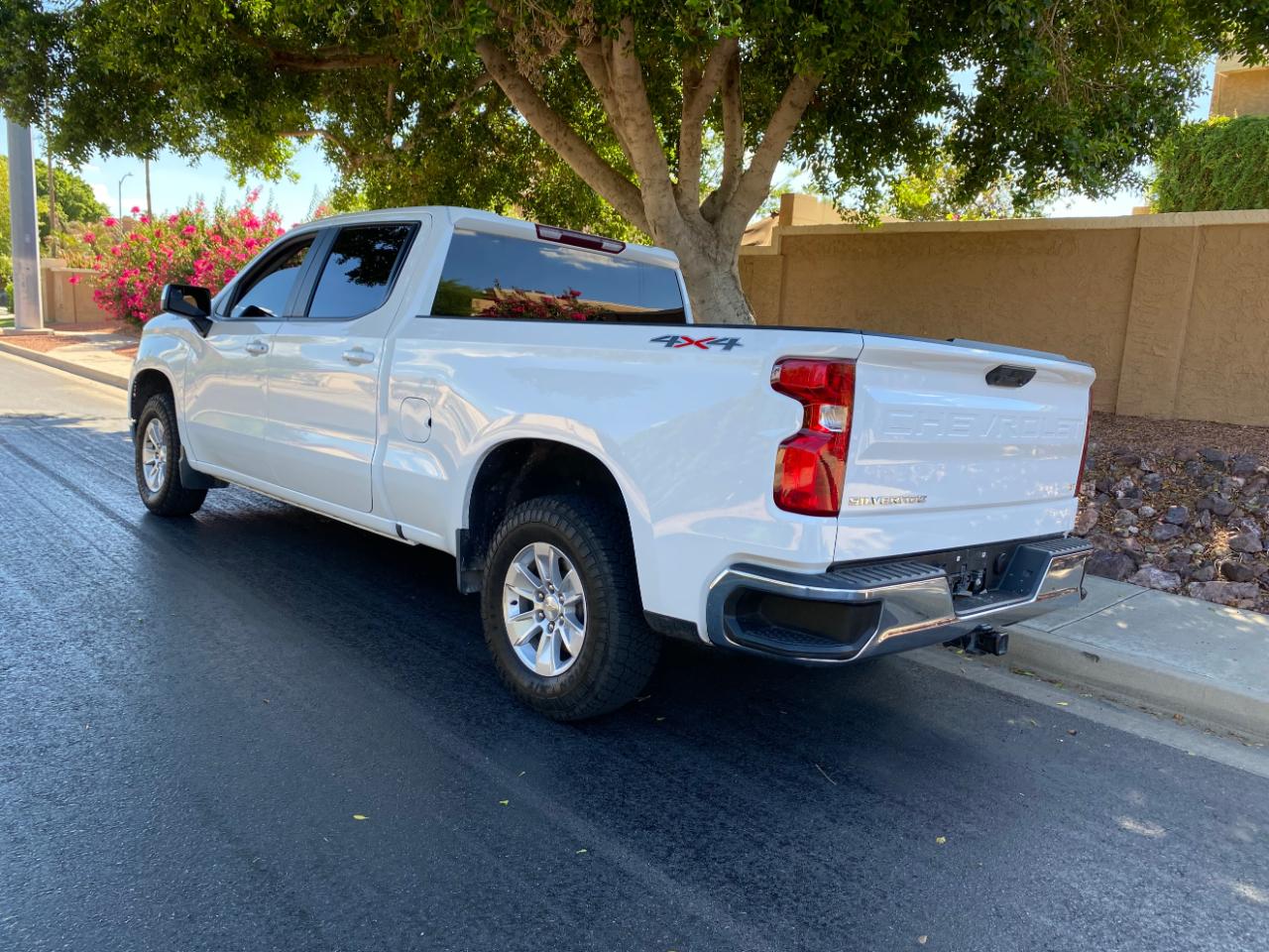 Chevrolet Silverado 1500 4WD Crew Cab 157" LT 2023