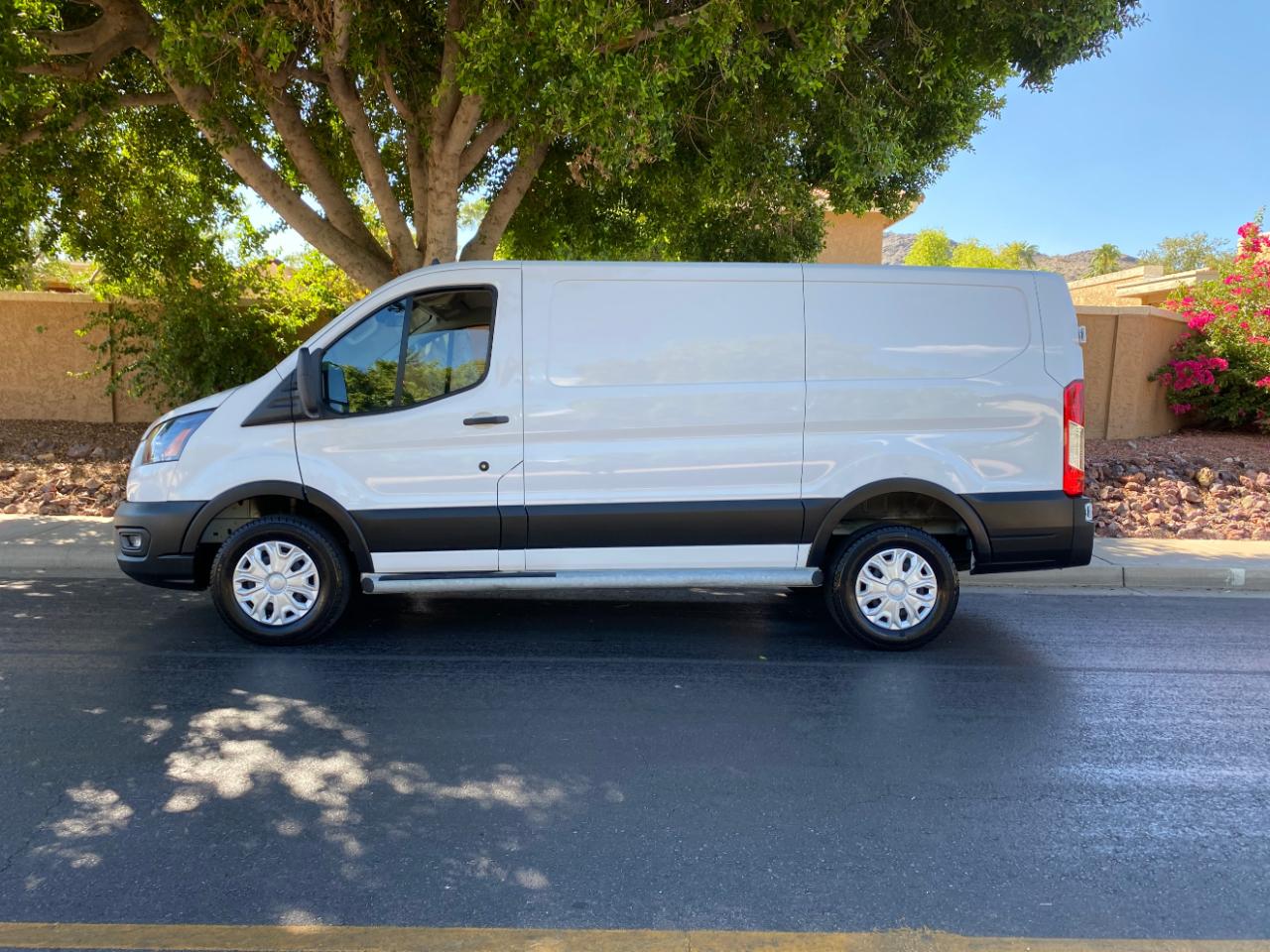 Ford Transit Cargo Van T-250 130" Low Rf 9070 GVWR RWD 2025