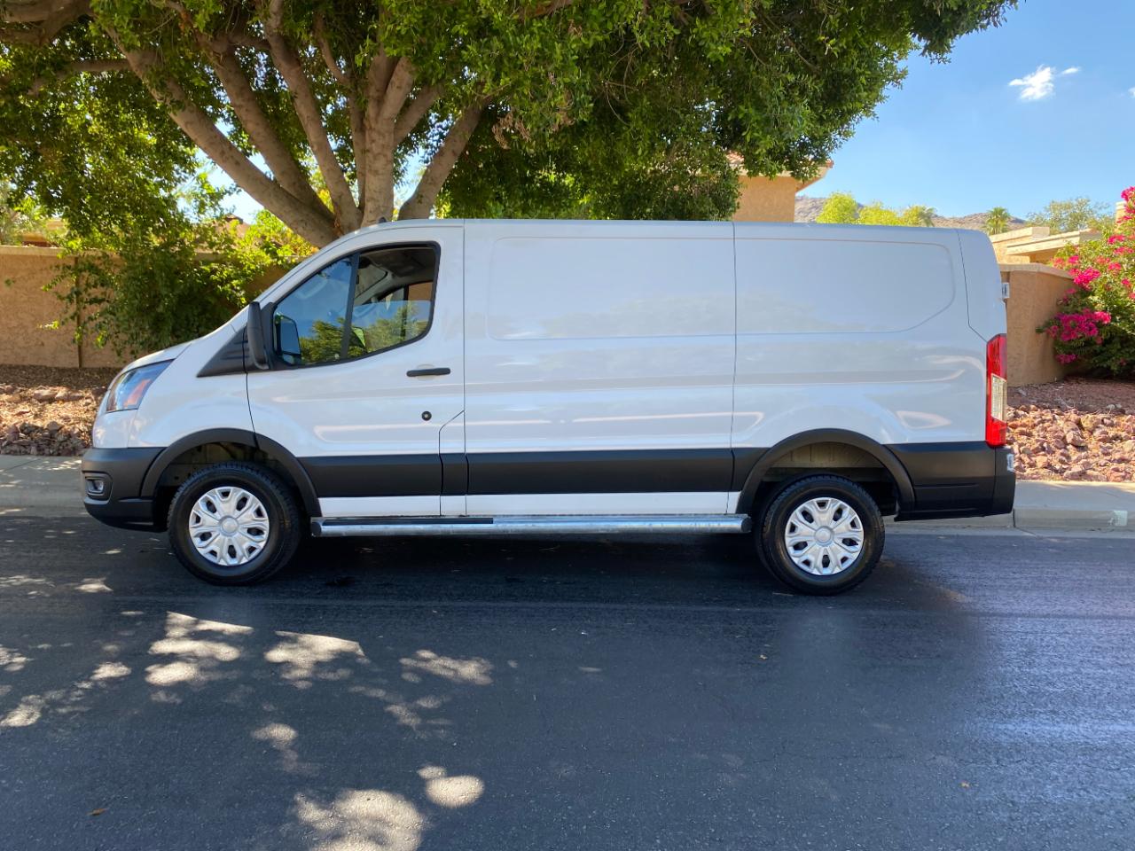 Ford Transit Cargo Van T-250 130" Low Rf 9070 GVWR RWD 2025