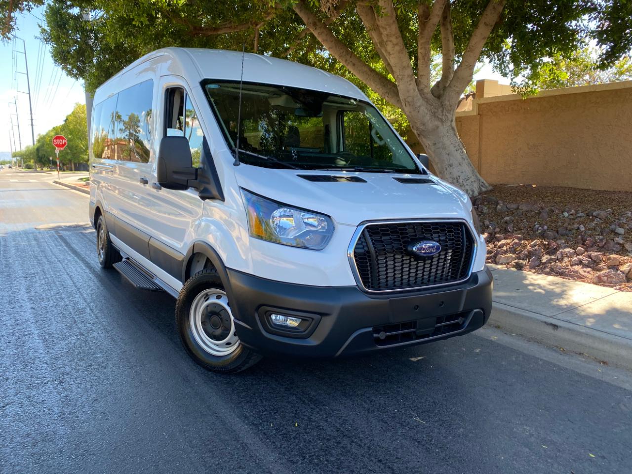 Ford Transit Passenger Wagon T-350 148" Med Roof XLT RWD 2024