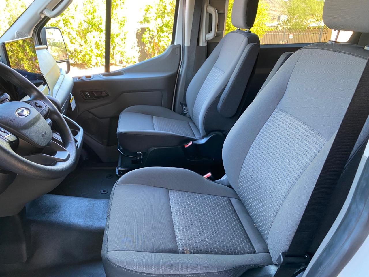 Ford Transit Passenger Wagon T-350 148" Med Roof XLT RWD 2024
