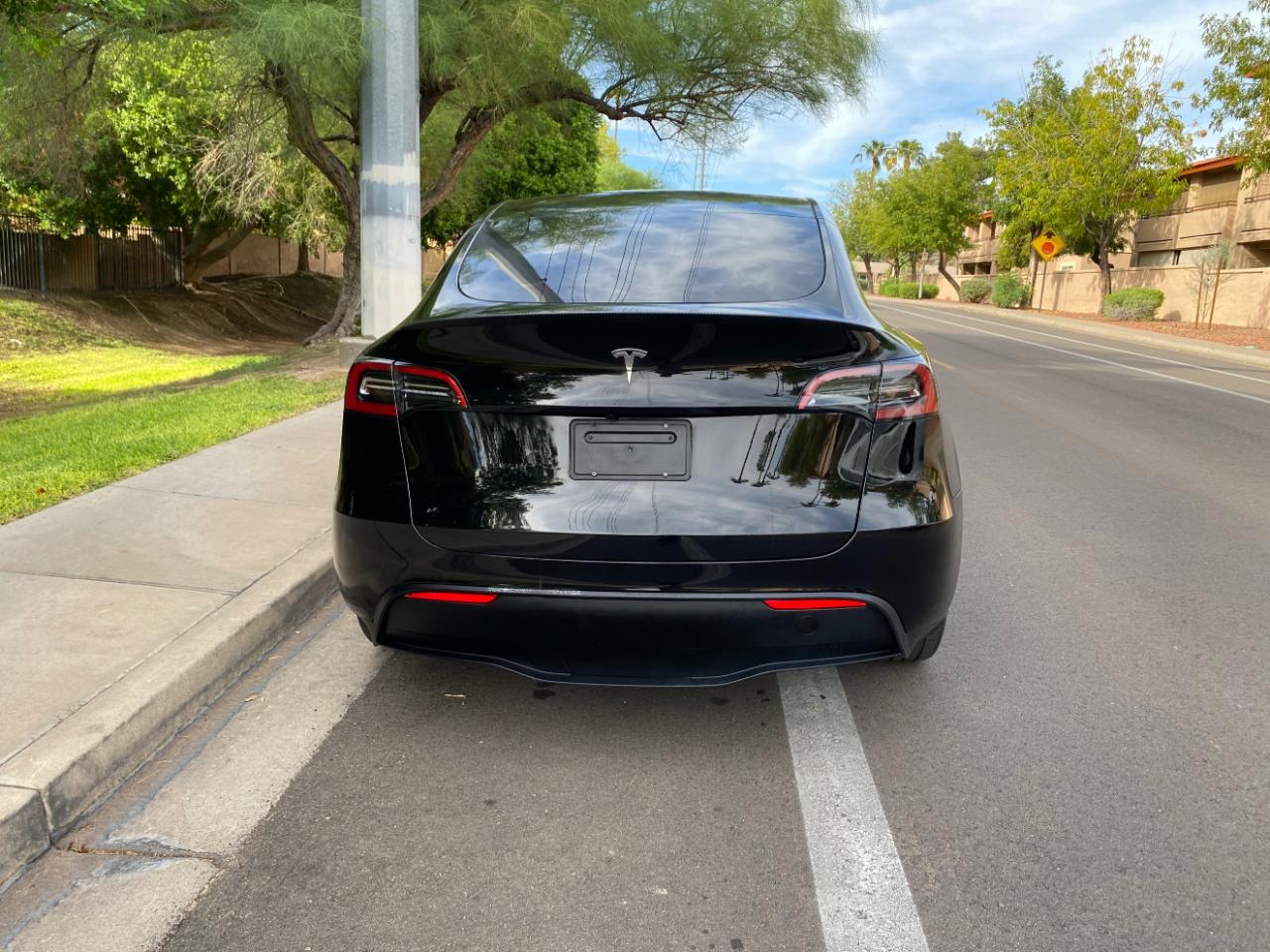 Tesla Model Y Long Range RWD *Ltd Avail* 2025