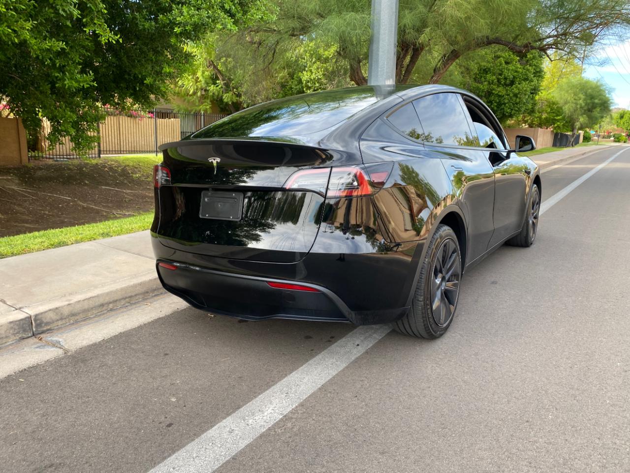 Tesla Model Y Long Range RWD *Ltd Avail* 2025
