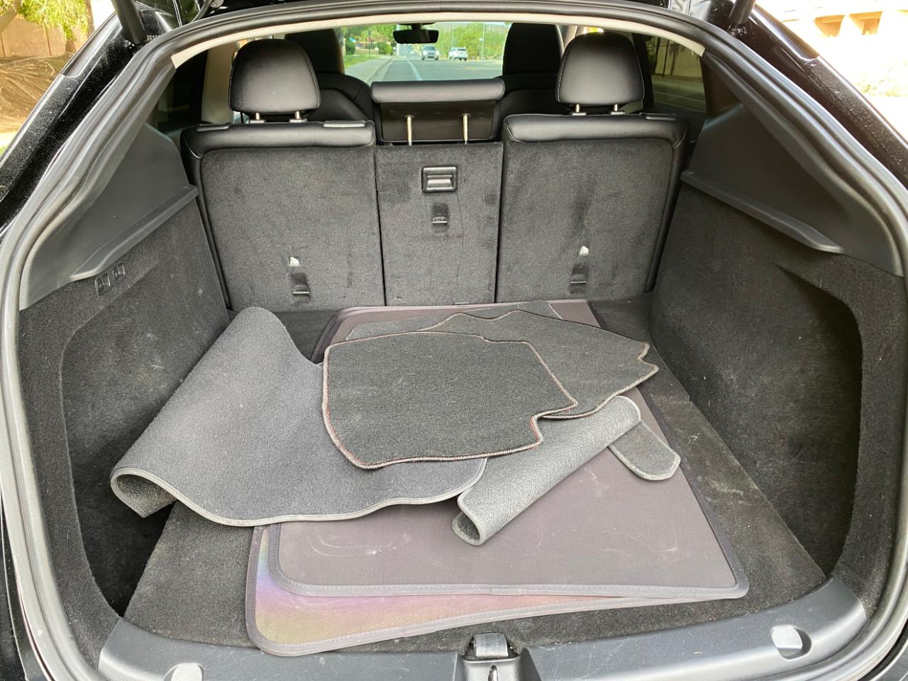 Tesla Model Y Long Range RWD *Ltd Avail* 2025