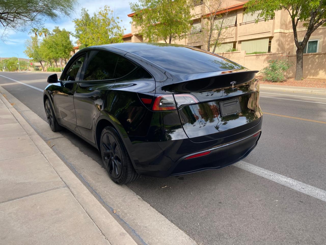 Tesla Model Y Long Range RWD *Ltd Avail* 2025