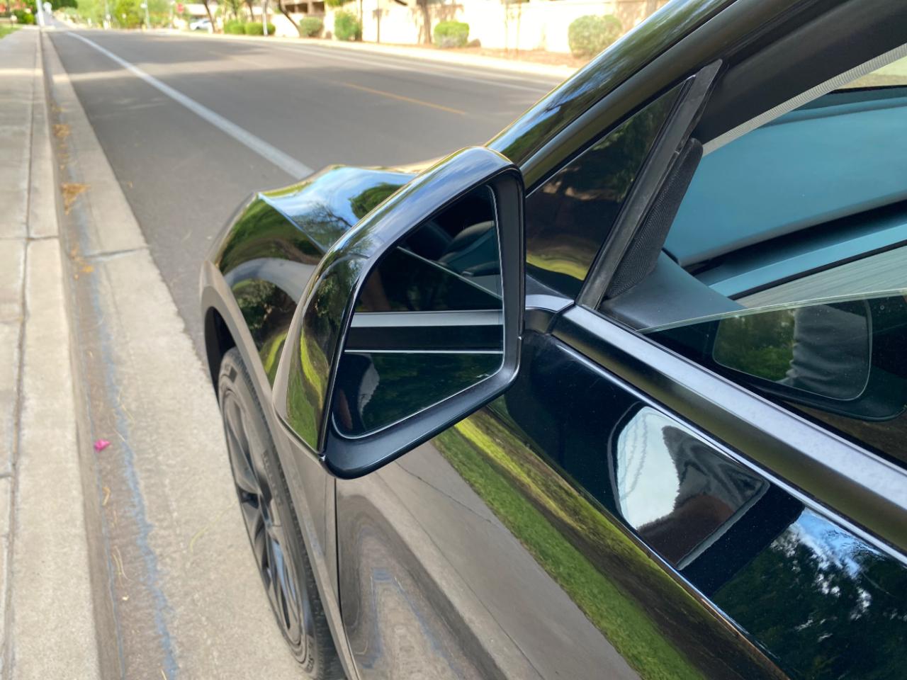 Tesla Model Y Long Range RWD *Ltd Avail* 2025