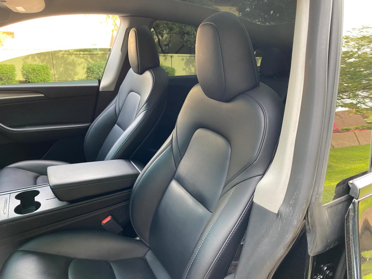 Tesla Model Y Long Range RWD *Ltd Avail* 2025