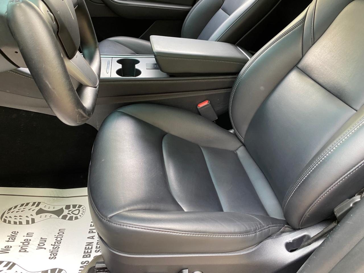 Tesla Model Y Long Range RWD *Ltd Avail* 2025