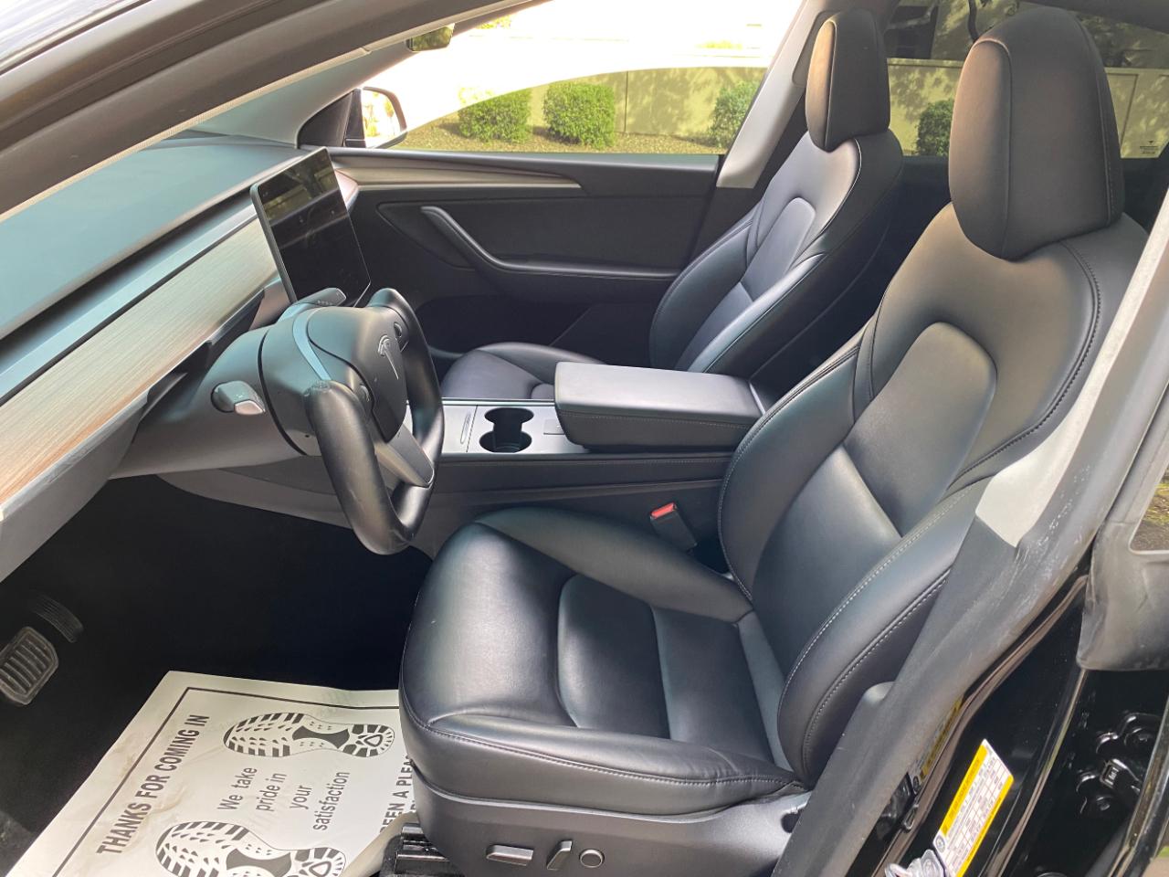 Tesla Model Y Long Range RWD *Ltd Avail* 2025