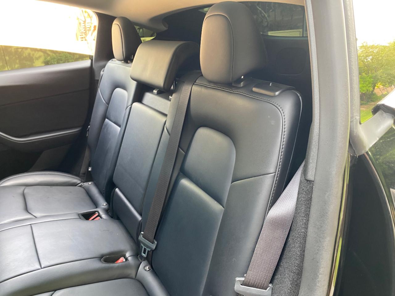Tesla Model Y Long Range RWD *Ltd Avail* 2025