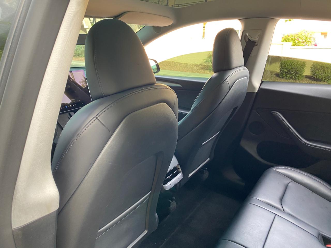 Tesla Model Y Long Range RWD *Ltd Avail* 2025