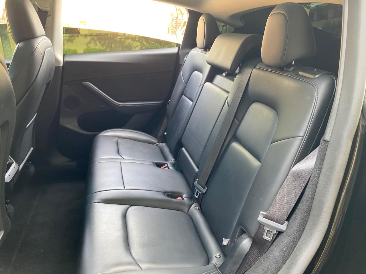 Tesla Model Y Long Range RWD *Ltd Avail* 2025