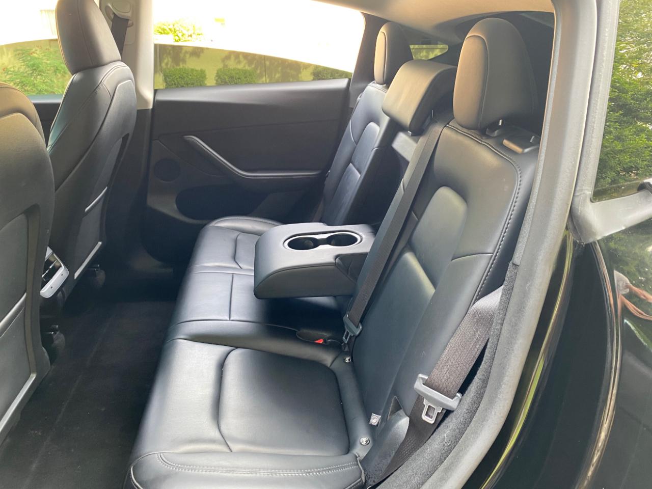 Tesla Model Y Long Range RWD *Ltd Avail* 2025