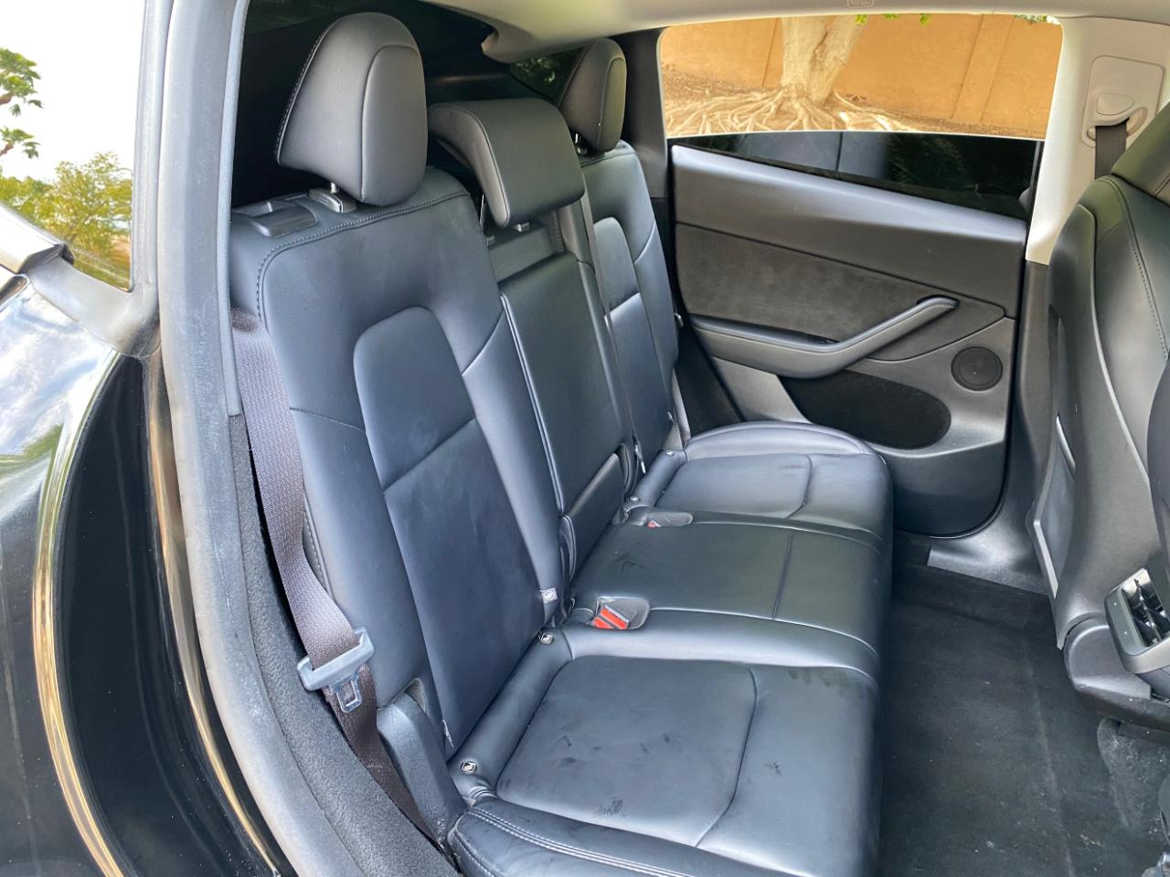 Tesla Model Y Long Range RWD *Ltd Avail* 2025