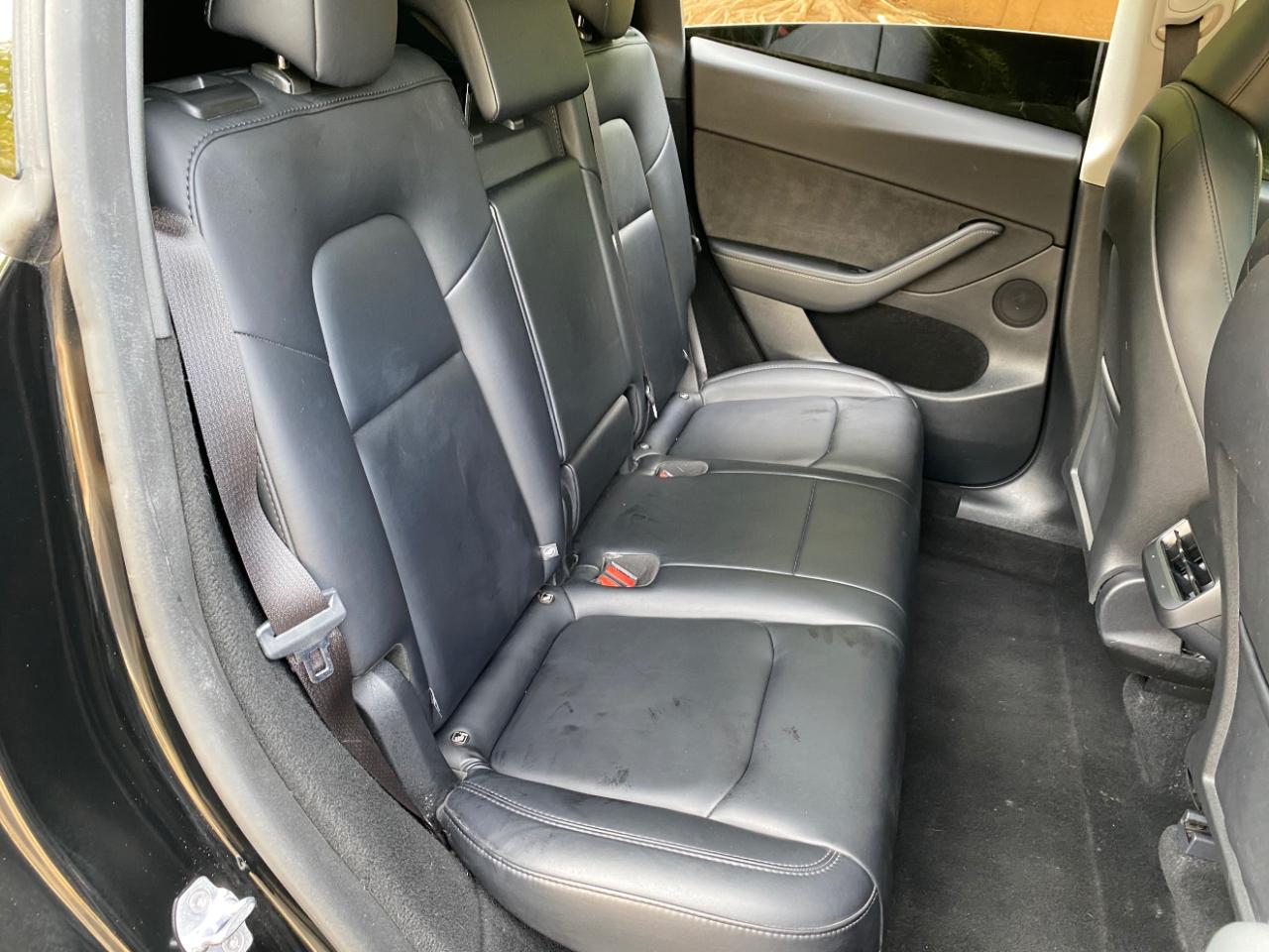 Tesla Model Y Long Range RWD *Ltd Avail* 2025