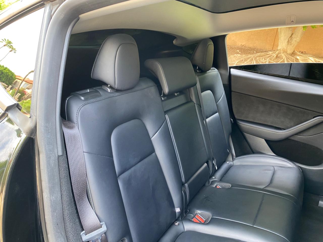 Tesla Model Y Long Range RWD *Ltd Avail* 2025