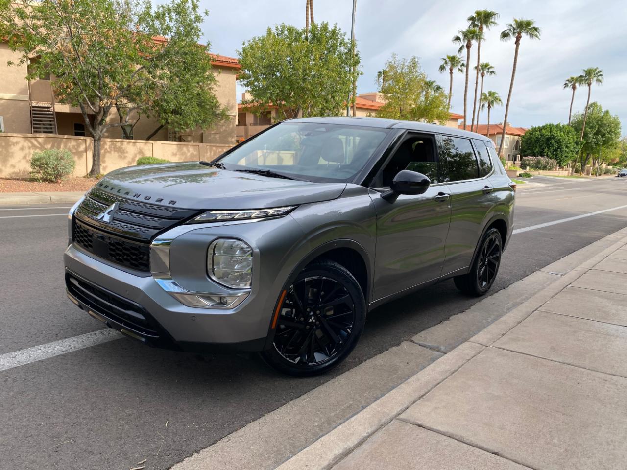 Mitsubishi Outlander SE Launch Edition FWD 2022