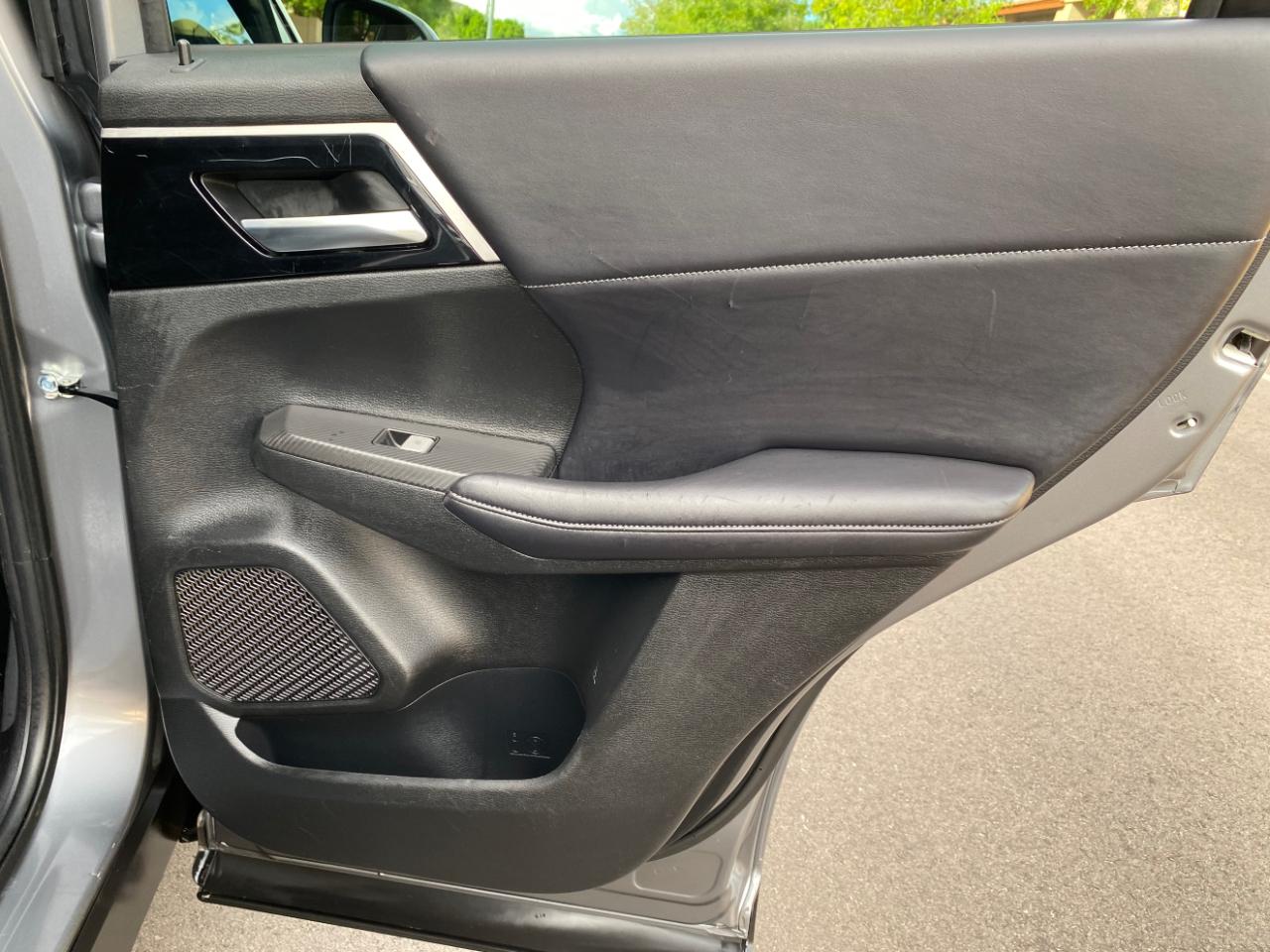Mitsubishi Outlander SE Launch Edition FWD 2022