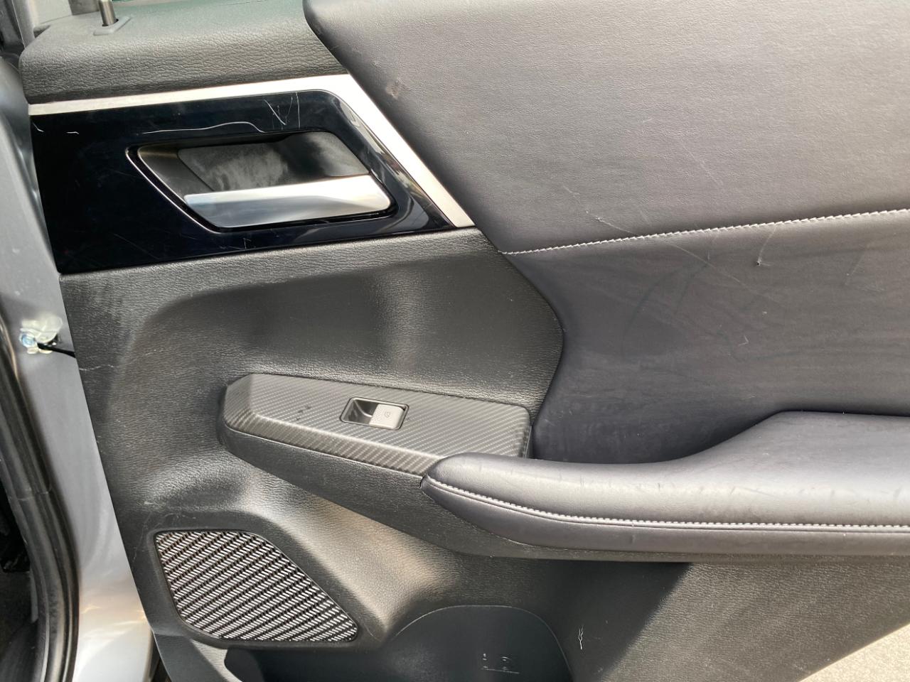 Mitsubishi Outlander SE Launch Edition FWD 2022